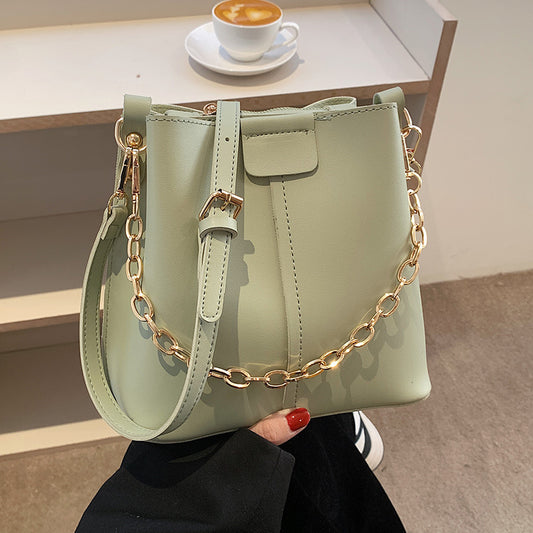 Simple Chain Fashion Messenger Bag Textured Bucket