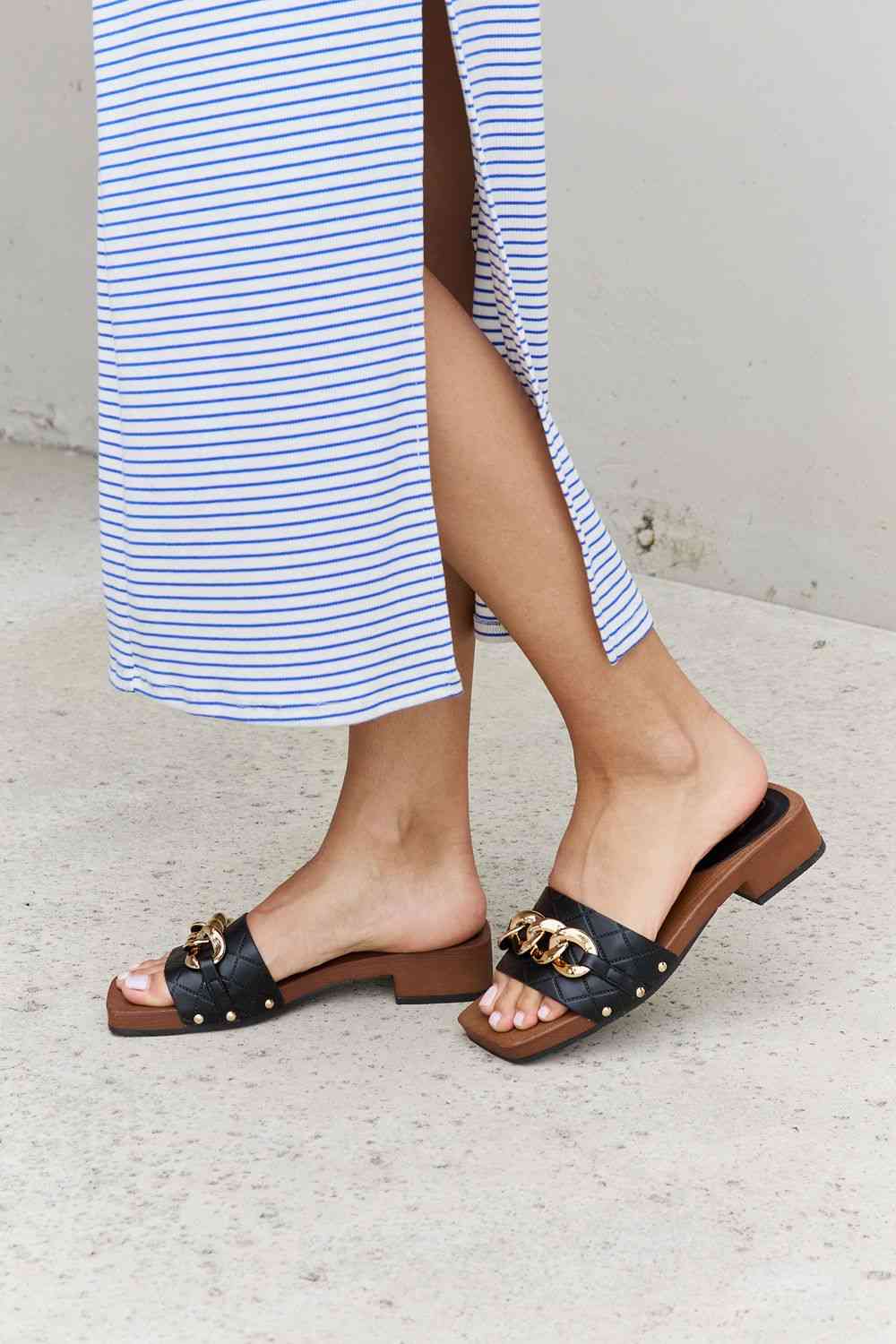 Square Toe Chain Detail Clog Sandal in Black