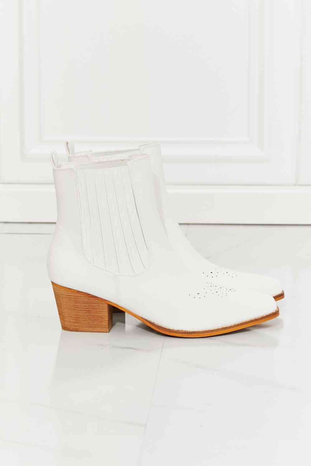 Love the Journey Stacked Heel Chelsea Boot in White